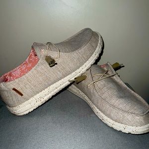 Woman’s Hey Dudes: Wendy Chambray White Size 9! Only wore once!